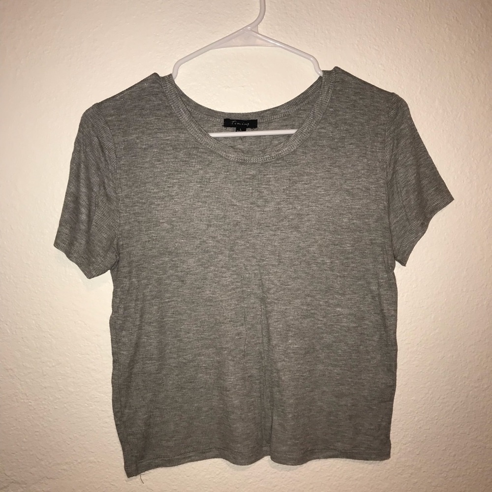 SIMPLE LIGHT GREY CROP TOP BLOUSE
